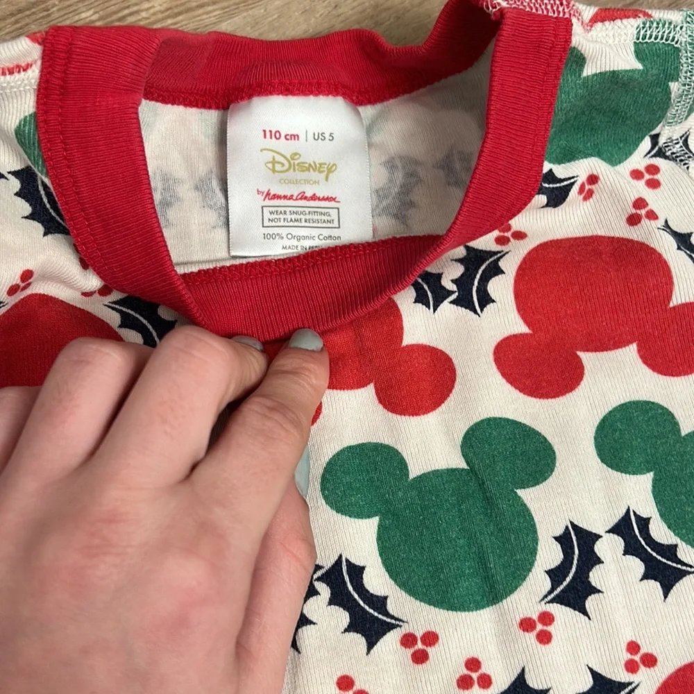 Hanna Andersson Christmas Mickey Mouse pajama set - Picture 4 of 5
